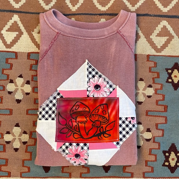 Vintage 60s 70s upcycled patchwork crewneck - Picture 1 of 14